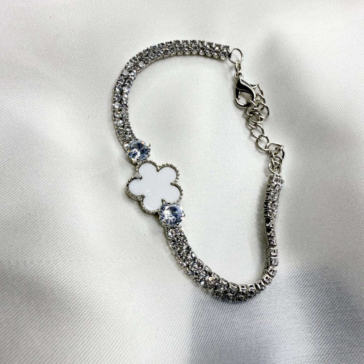 Clover Luxe Flower Bracelet - Inara Jewellery