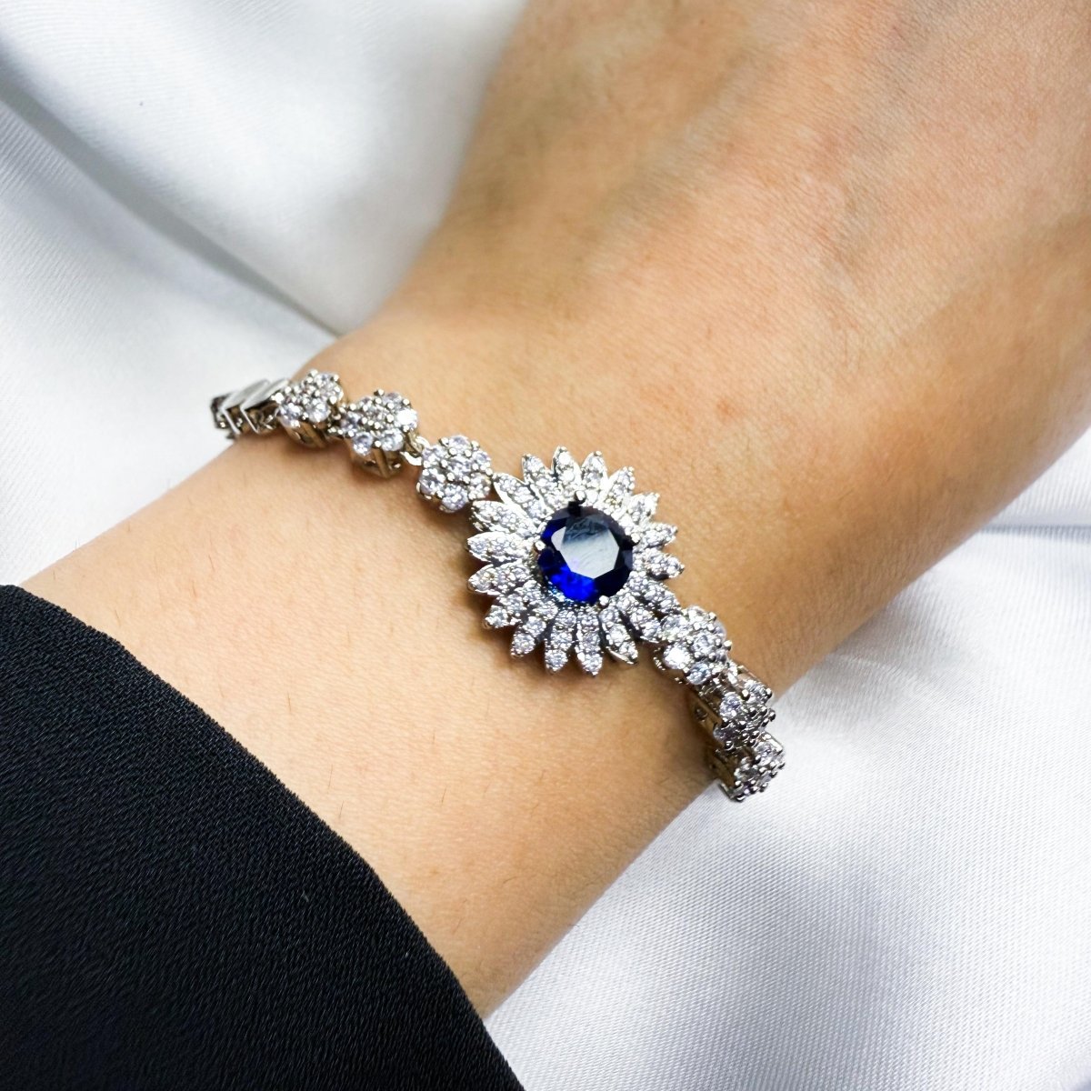 Flower Shape Adjustable Bracelet - Inara Jewellery