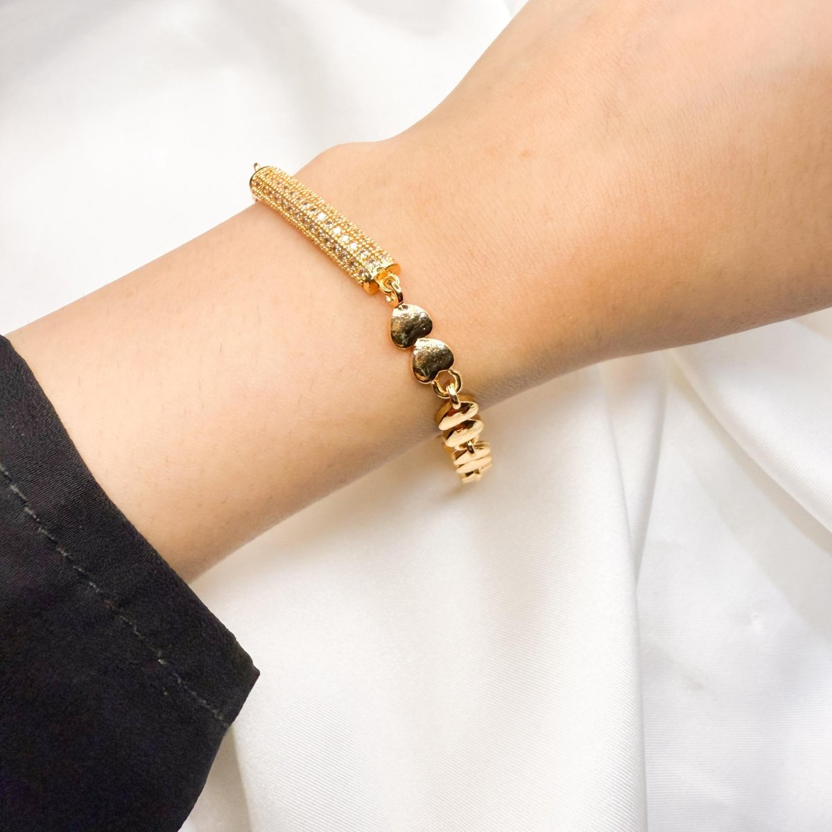 Golden Heart & Pave Bar Bracelet - Inara Jewellery