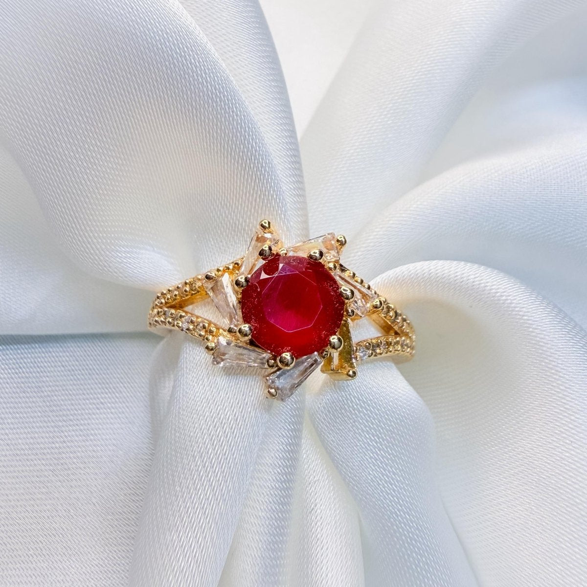 Unique Natural Round Cut Stone Ring - Inara Jewellery