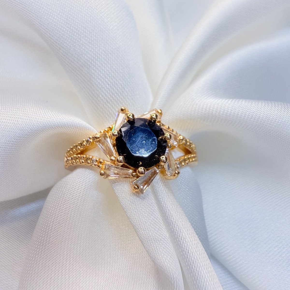Unique Natural Round Cut Stone Ring - Inara Jewellery
